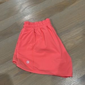 pink lulu shorts!